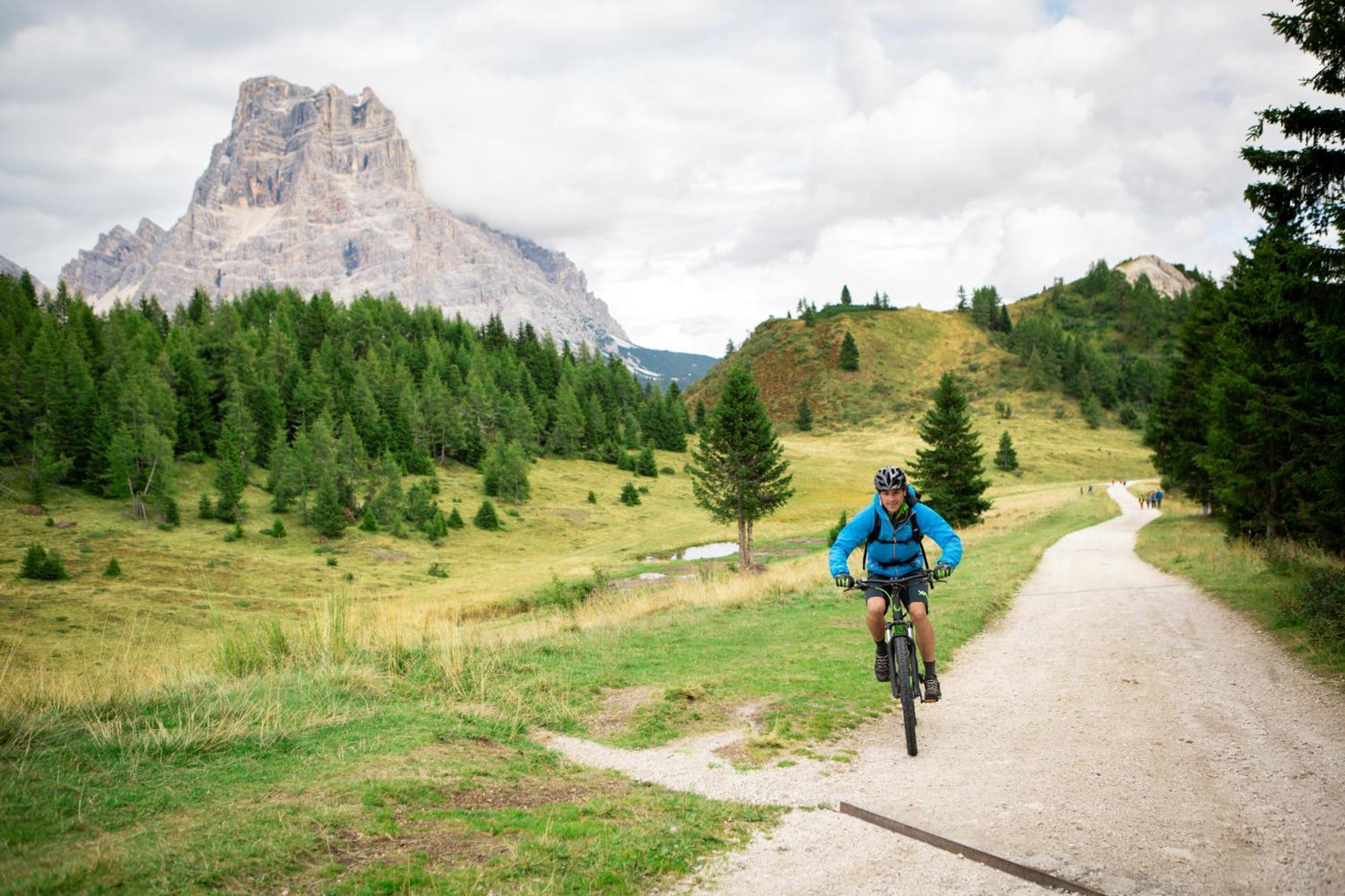 Naturae Lodge Wellness & Spa Alleghe Esterno foto